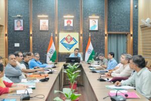 जिलाधिकारी ने जनपद स्तर पर संचालित योजनाओं एवं कार्यक्रमों की प्रगति की समीक्षा की, पार्किंग के लिए उपयुक्त स्थल चिह्नित करने के निर्देश |